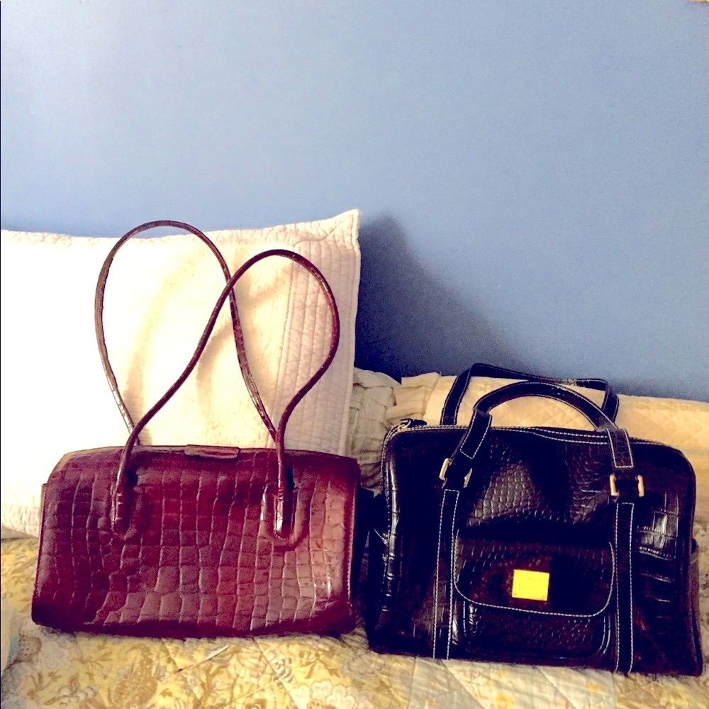 2 gorgeous faux croc 🐊 bags 💼 👜